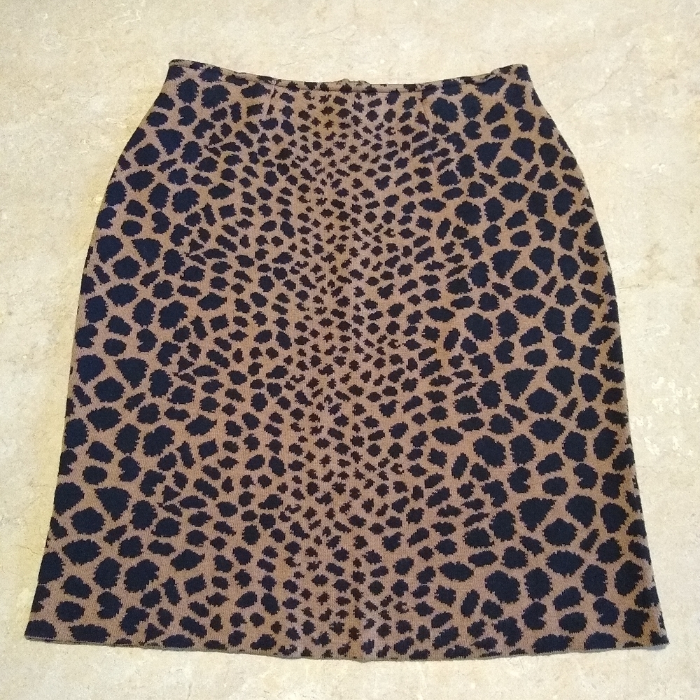 J. McLaughlin Sabina brown & black leopard pattern knit skirt